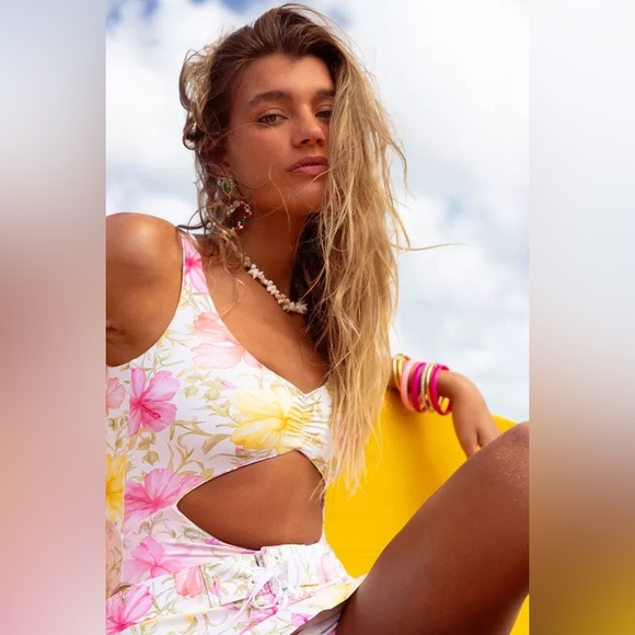 LOVESHACKFANCY X Hurley Cheeky One Piece in Hibiscus Cut Out Swimsuit Small New - Picture 9 of 9